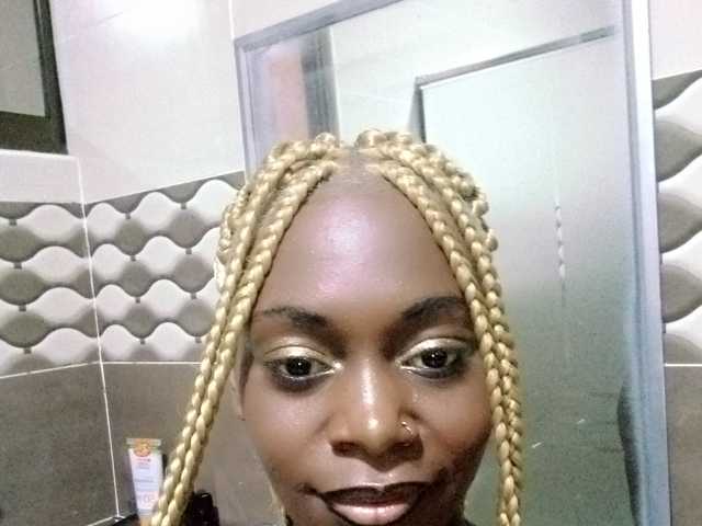 תמונה של הפרופיל Shanicehotgirl