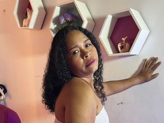 צ'אט וידאו ארוטי SHAROM-ADAMS