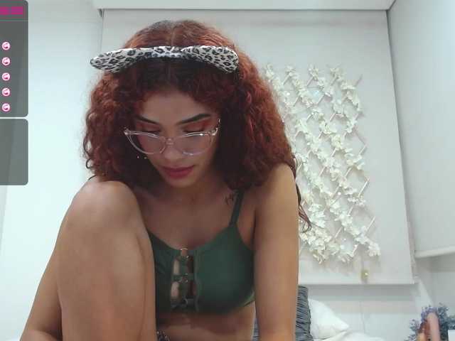 צילומי מסך משודרים MiiaTaylor