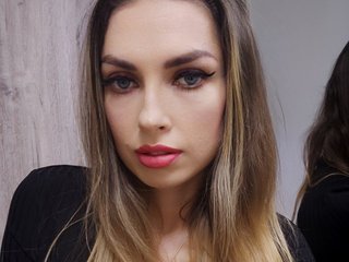 צ'אט וידאו ארוטי SiennaPearl