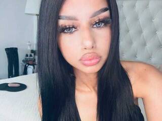 צ'אט וידאו ארוטי siennayong