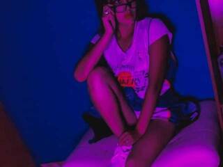 צ'אט וידאו ארוטי skarl3tt