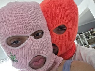 צ'אט וידאו ארוטי Skimaskcouple891081