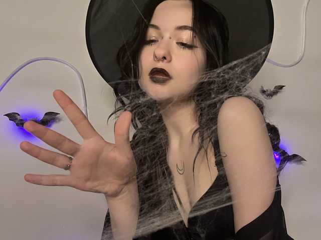 תמונה של הפרופיל skyelary