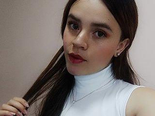 צ'אט וידאו ארוטי Skylarserenity