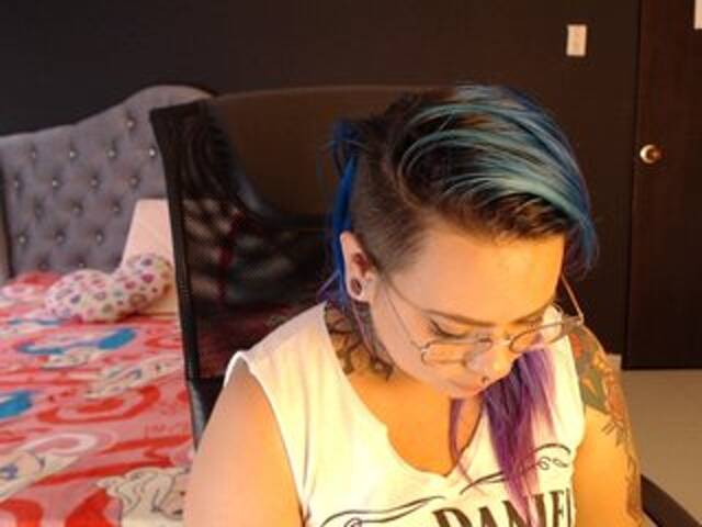 צילומי מסך משודרים skyviolet