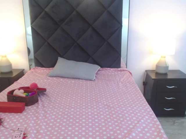 צילומי מסך משודרים SluttyPrinces