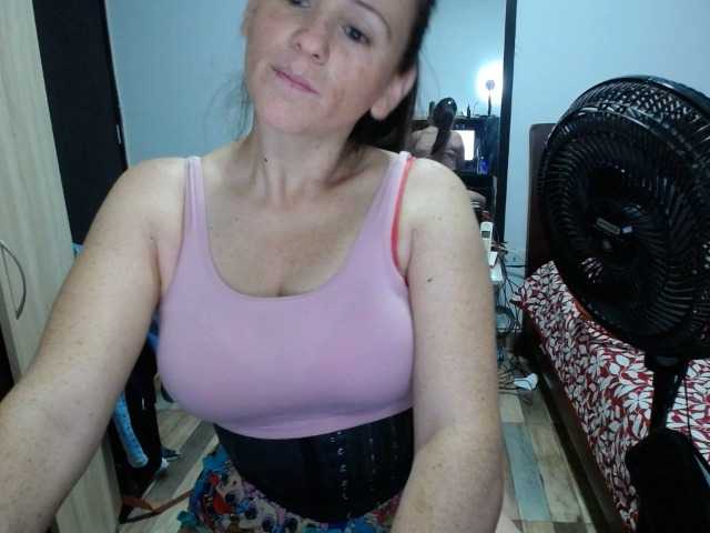 תמונות sofi-princess Hello everyone, I want to invite you to look for me on the next page, since here they take away 70% of what they give me. s ... tri ... p ... ch ... a ......... t ..... look for me as sofia_princess11