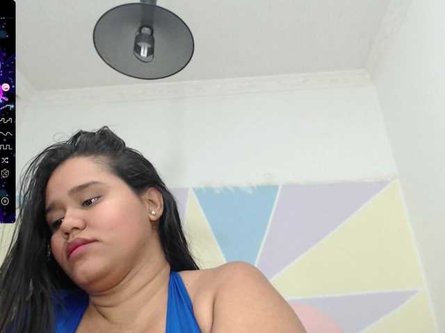 תמונות sofia-bbw make my big tits with your tips #bigboos #bigass #latina #squirt #bbw