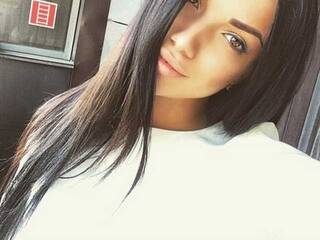 צ'אט וידאו ארוטי SofiaLoona