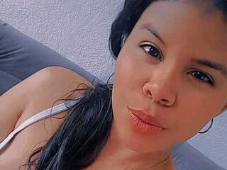 צ'אט וידאו ארוטי sofiasexy18