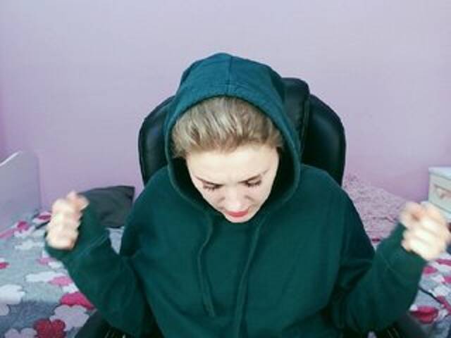 צילומי מסך משודרים SofiDiamond