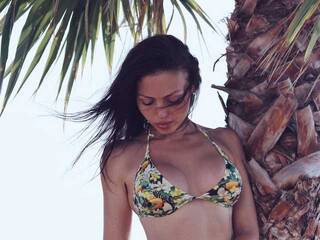 צ'אט וידאו ארוטי CreaMBabyy