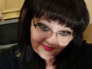 צ'אט וידאו ארוטי SOLAJune