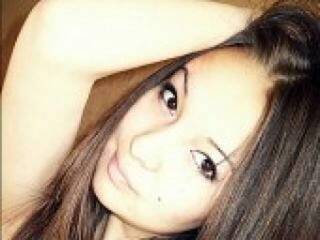 צ'אט וידאו ארוטי sonechka99