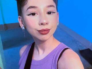 צ'אט וידאו ארוטי SonyaMeow