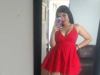 צ'אט וידאו ארוטי sophie--hills