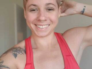 צ'אט וידאו ארוטי SophieNowak