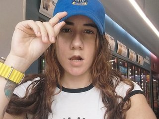 צ'אט וידאו ארוטי SophieWils