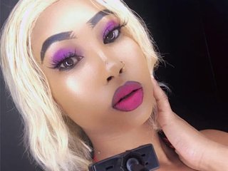 צ'אט וידאו ארוטי SQUIRTebonyQUEEN
