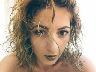 צ'אט וידאו ארוטי SquirtHayley