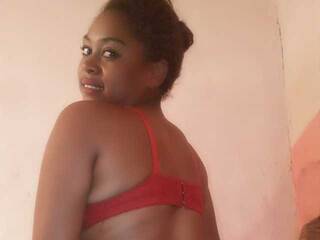 צ'אט וידאו ארוטי Squirty-Juice