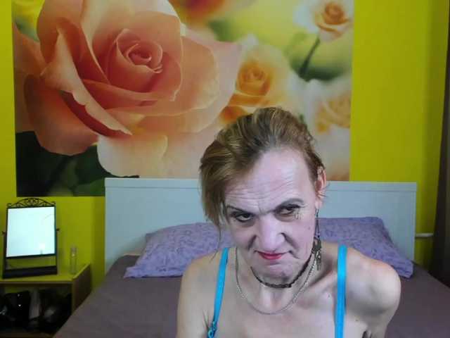 צילומי מסך משודרים SqurtyLally69