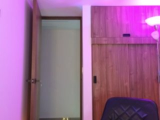 צ'אט וידאו ארוטי _MissJulia_