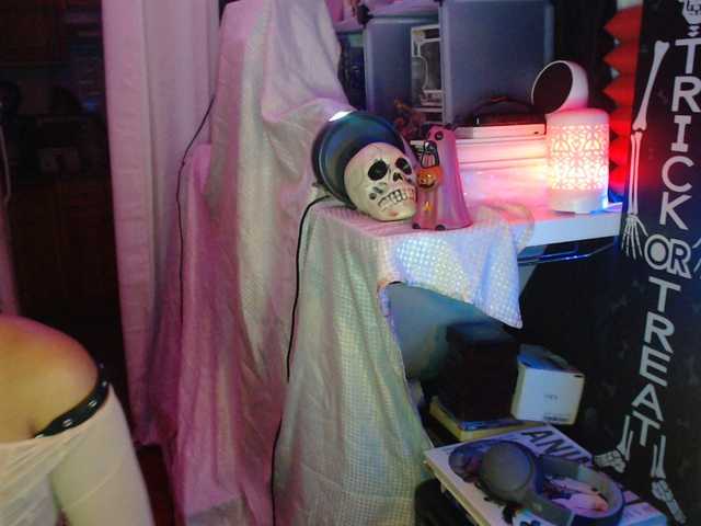 תמונות StarNude69 .G.I. Joes girl happy Halloween