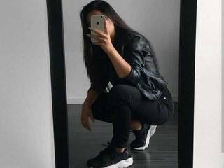 צ'אט וידאו ארוטי Stepcute