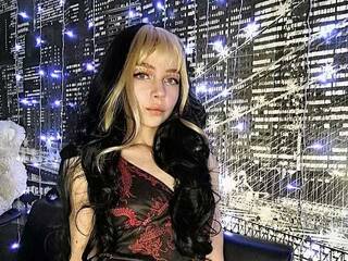 צ'אט וידאו ארוטי StephaniMarmi