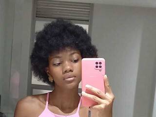 צ'אט וידאו ארוטי sthefanyowen