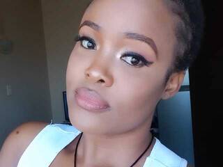 צ'אט וידאו ארוטי stormie955