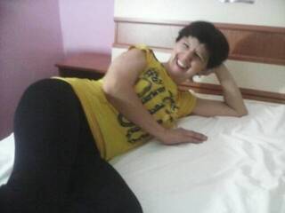 צ'אט וידאו ארוטי strawberychus