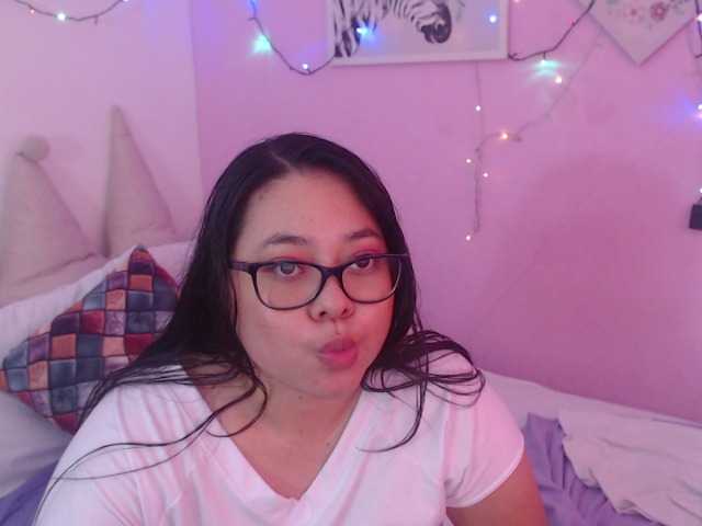 צילומי מסך משודרים Strongglizzy