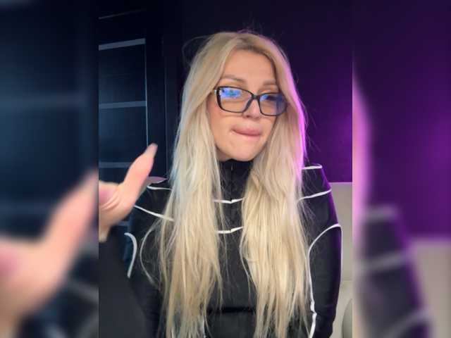 צילומי מסך משודרים CyberWhore111