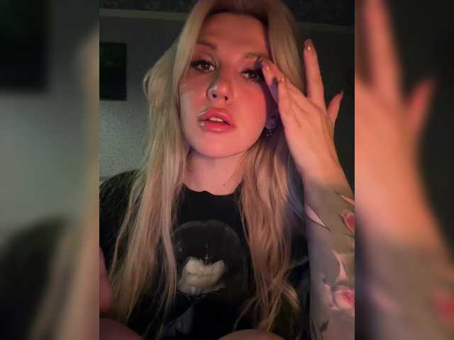צילומי מסך משודרים CyberWhore111
