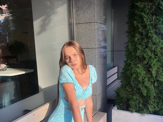 צ'אט וידאו ארוטי SugaaaaR