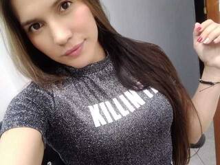 צ'אט וידאו ארוטי Summerblake