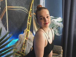 צ'אט וידאו ארוטי SunShineLolaa