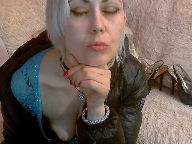 צילומי מסך משודרים elenamor