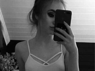 צ'אט וידאו ארוטי SusanLyn