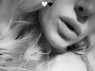 צ'אט וידאו ארוטי Suuzykiss