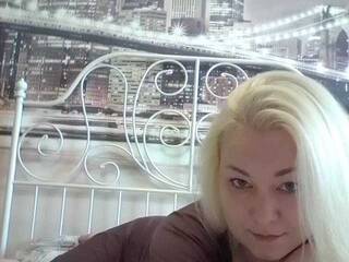 צ'אט וידאו ארוטי SvetlayBelochka