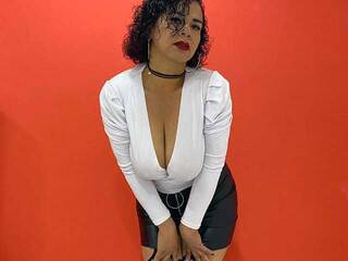 צ'אט וידאו ארוטי sweet-alma