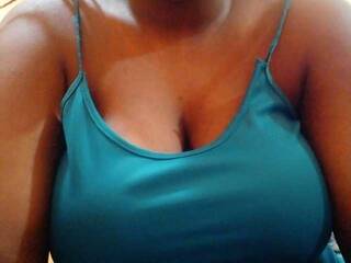 צ'אט וידאו ארוטי Sweet-teyy