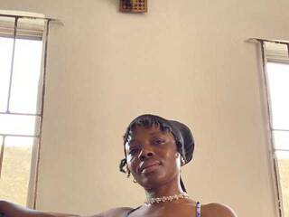 צ'אט וידאו ארוטי Sweetbellea