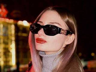 צ'אט וידאו ארוטי _Brightgirl_