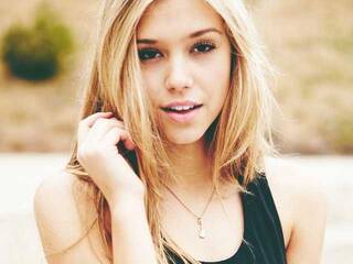 צ'אט וידאו ארוטי SweetErikaOh