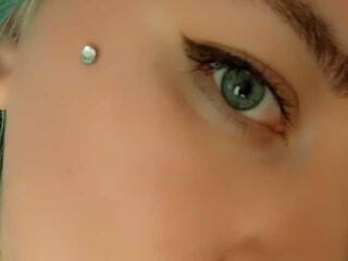 צ'אט וידאו ארוטי SweetJuicePeach